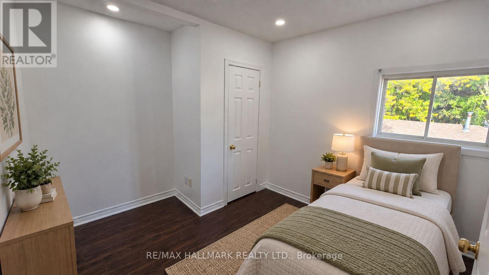 46 COLLINS CRESCENT - 11