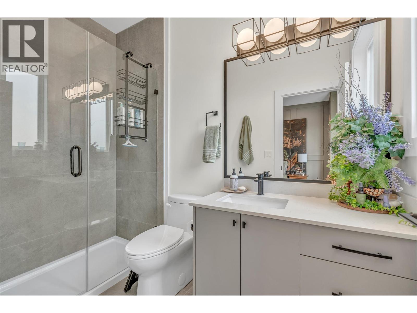  386 Chardonnay Avenue, Oliver