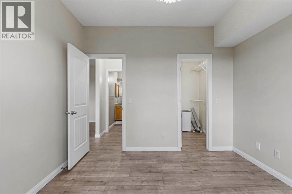 #409 8 Prestwick Pond Terrace SE - 17
