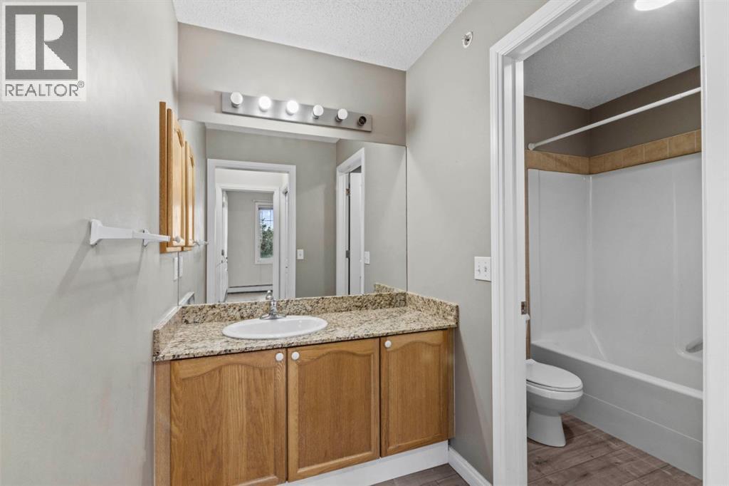 #409 8 Prestwick Pond Terrace SE - 18