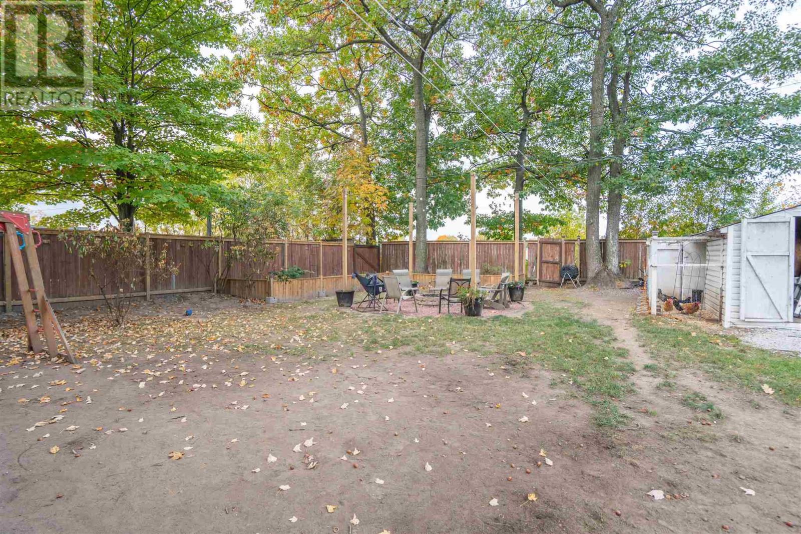 41 Peach DR - 25
