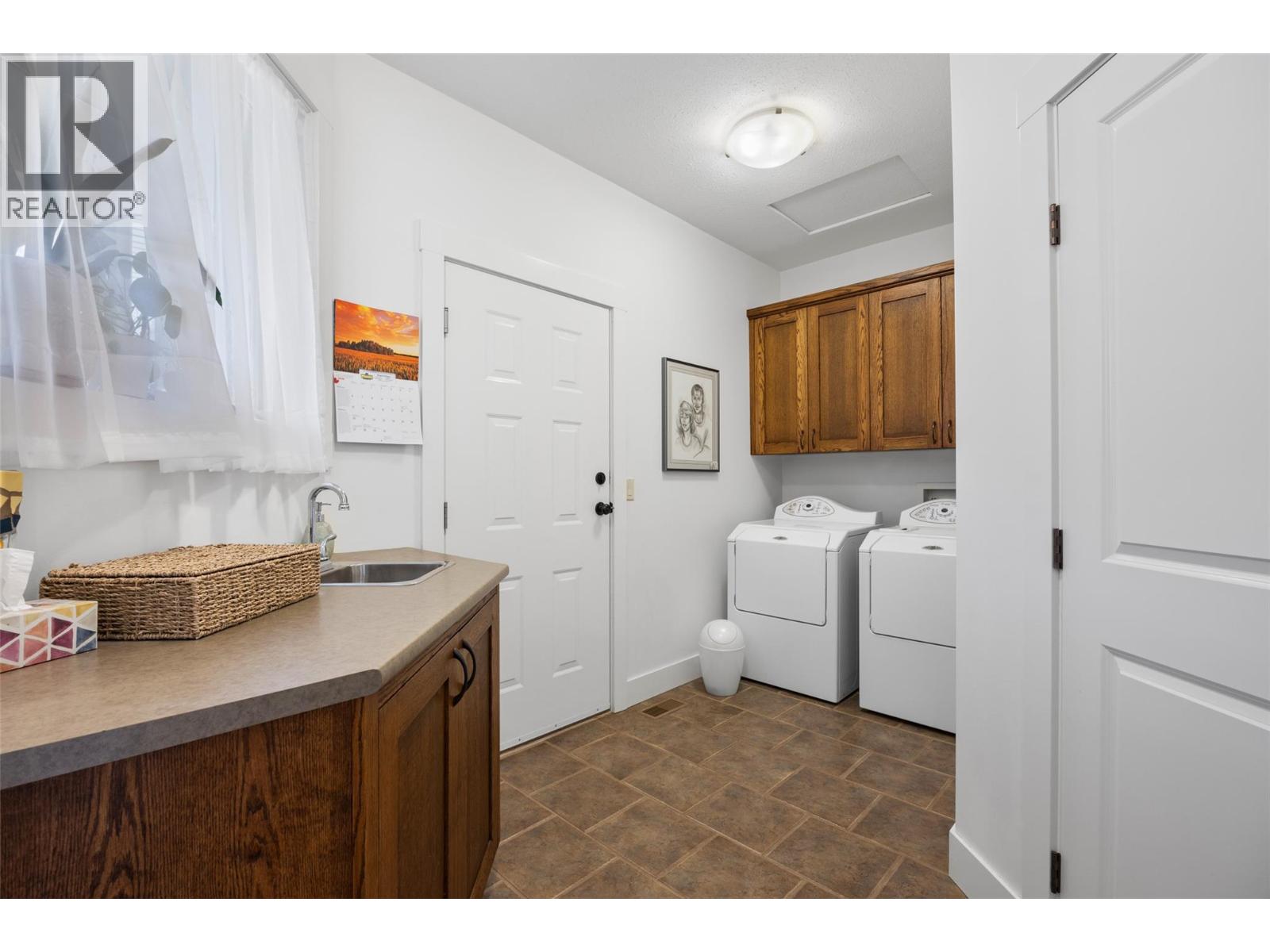 3187 Wawn Court - Image 25