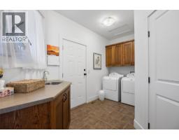 3187 Wawn Court, Kamloops, BC V2B0B4 Photo 25