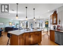 3187 Wawn Court, Kamloops, BC V2B0B4 Photo 16