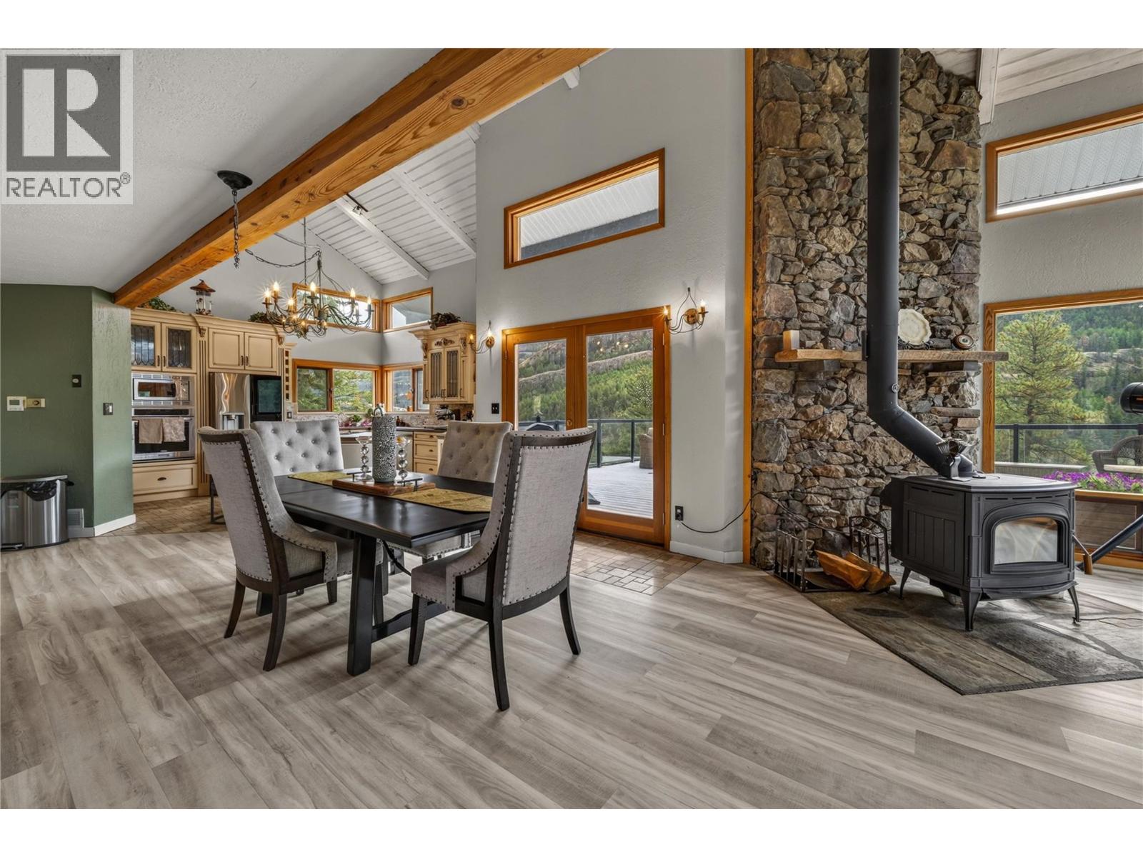 758 McMurray Road - Image 11