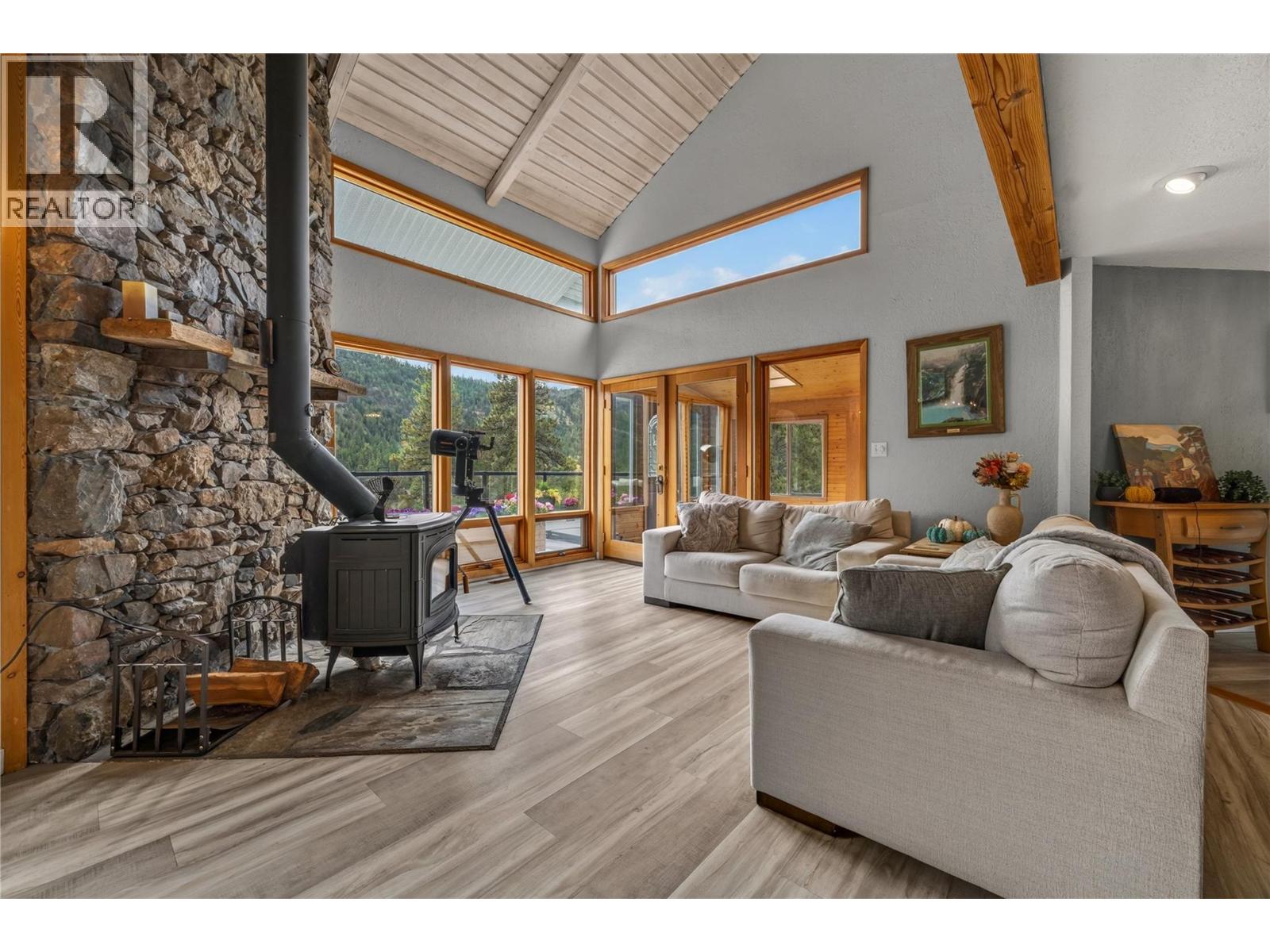 758 McMurray Road - Image 13