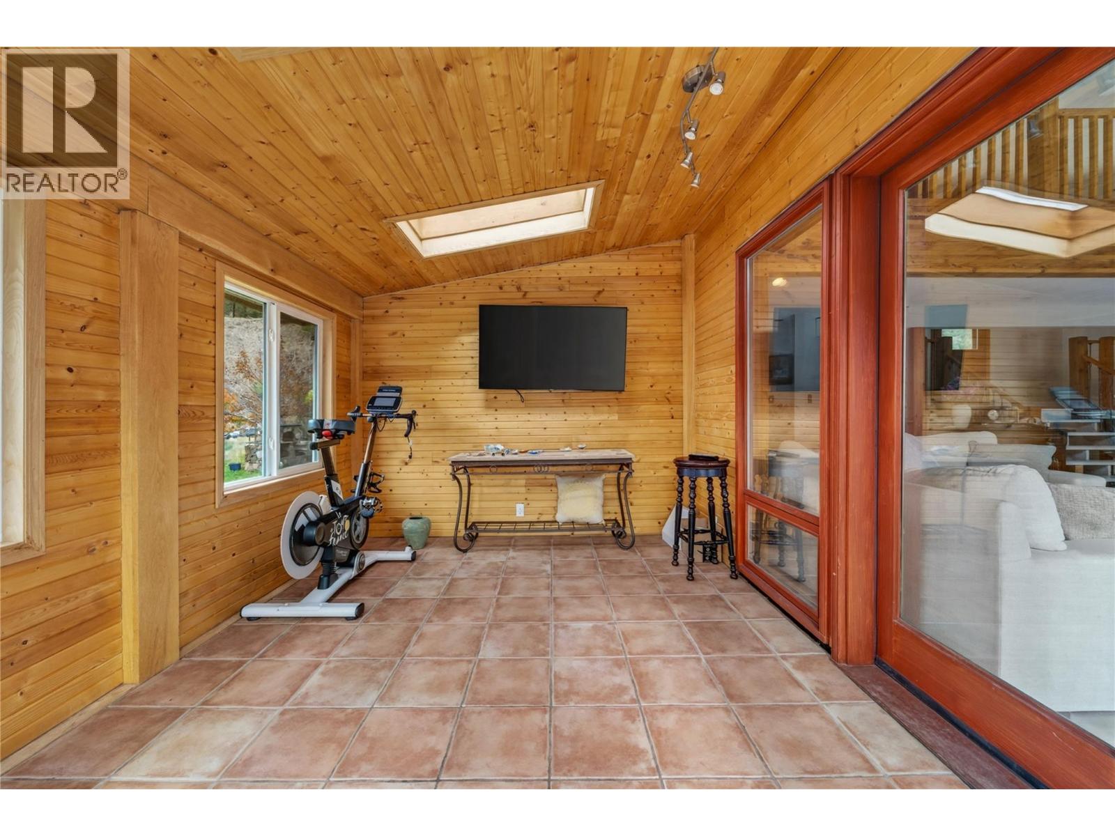 758 McMurray Road - Image 24