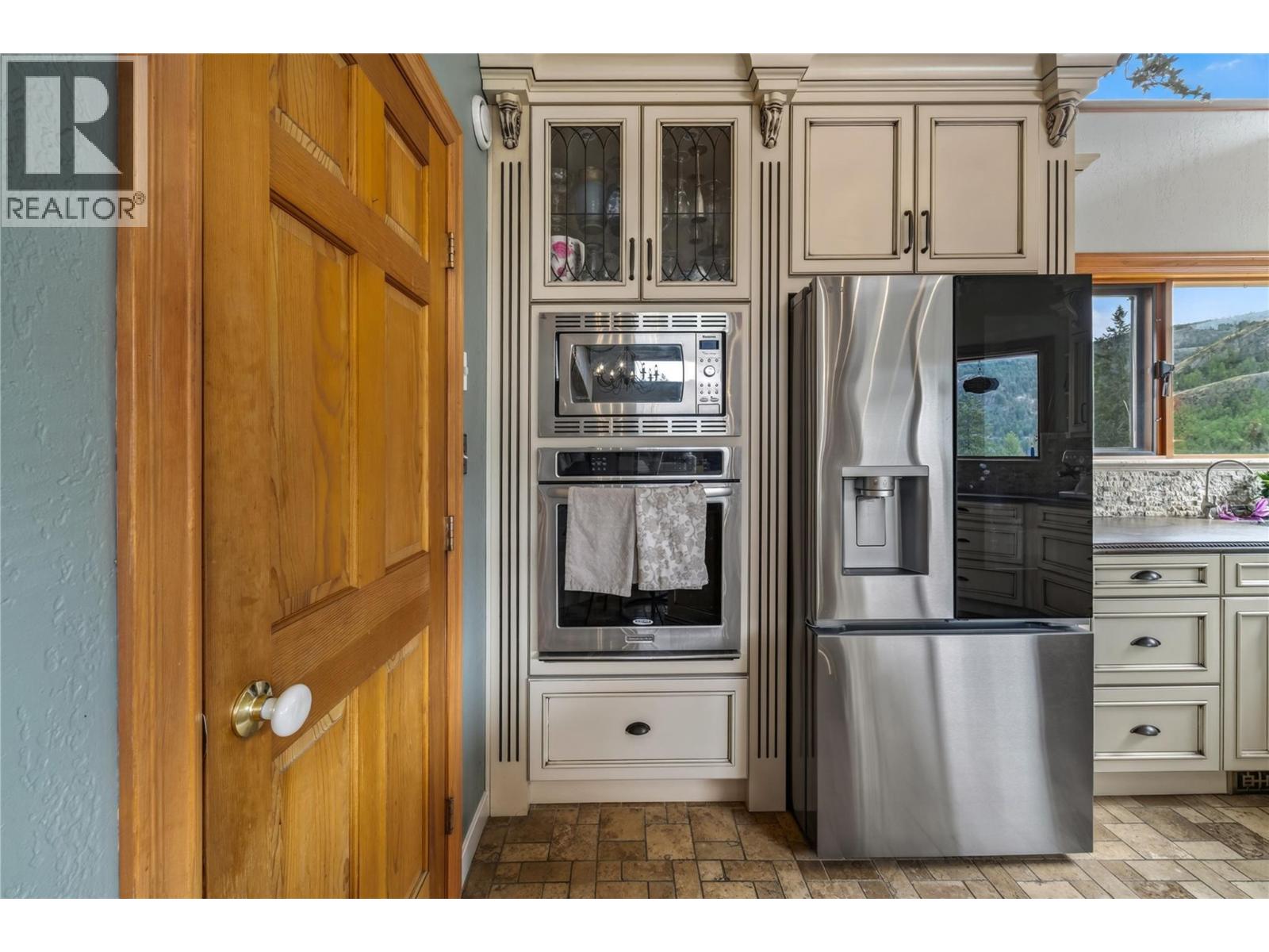 758 McMurray Road - Image 7