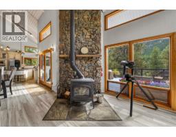 3pc Bathroom - 758 Mcmurray Road, Kaleden, BC V0X1N4 Photo 12