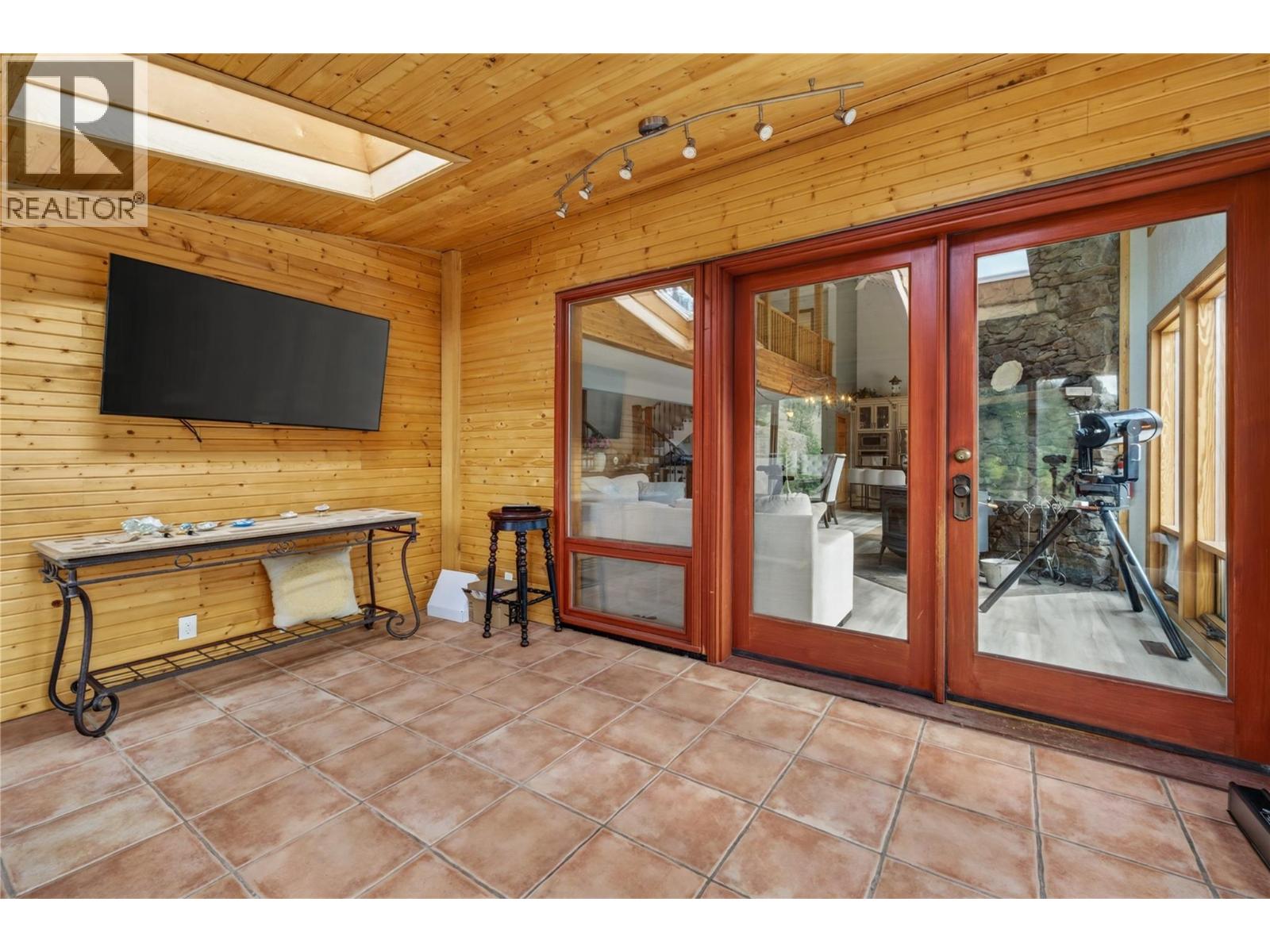 758 McMurray Road - 25