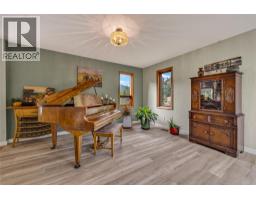758 Mcmurray Road, Kaleden, BC V0X1N4 Photo 29