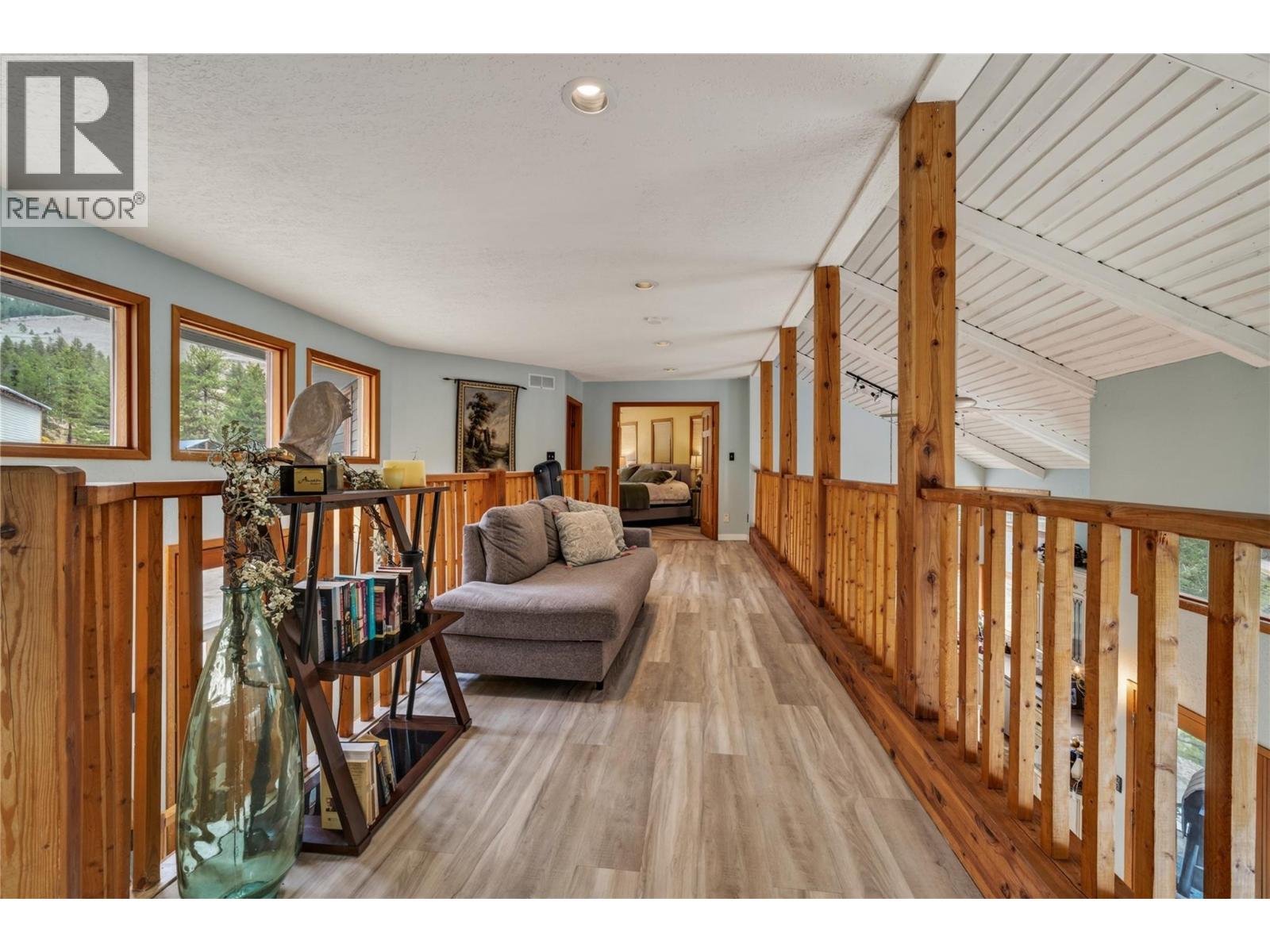 758 McMurray Road - 36