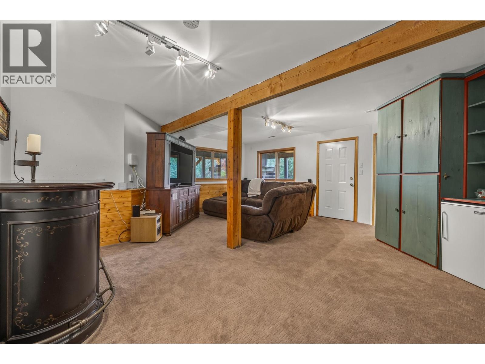 758 McMurray Road - 50