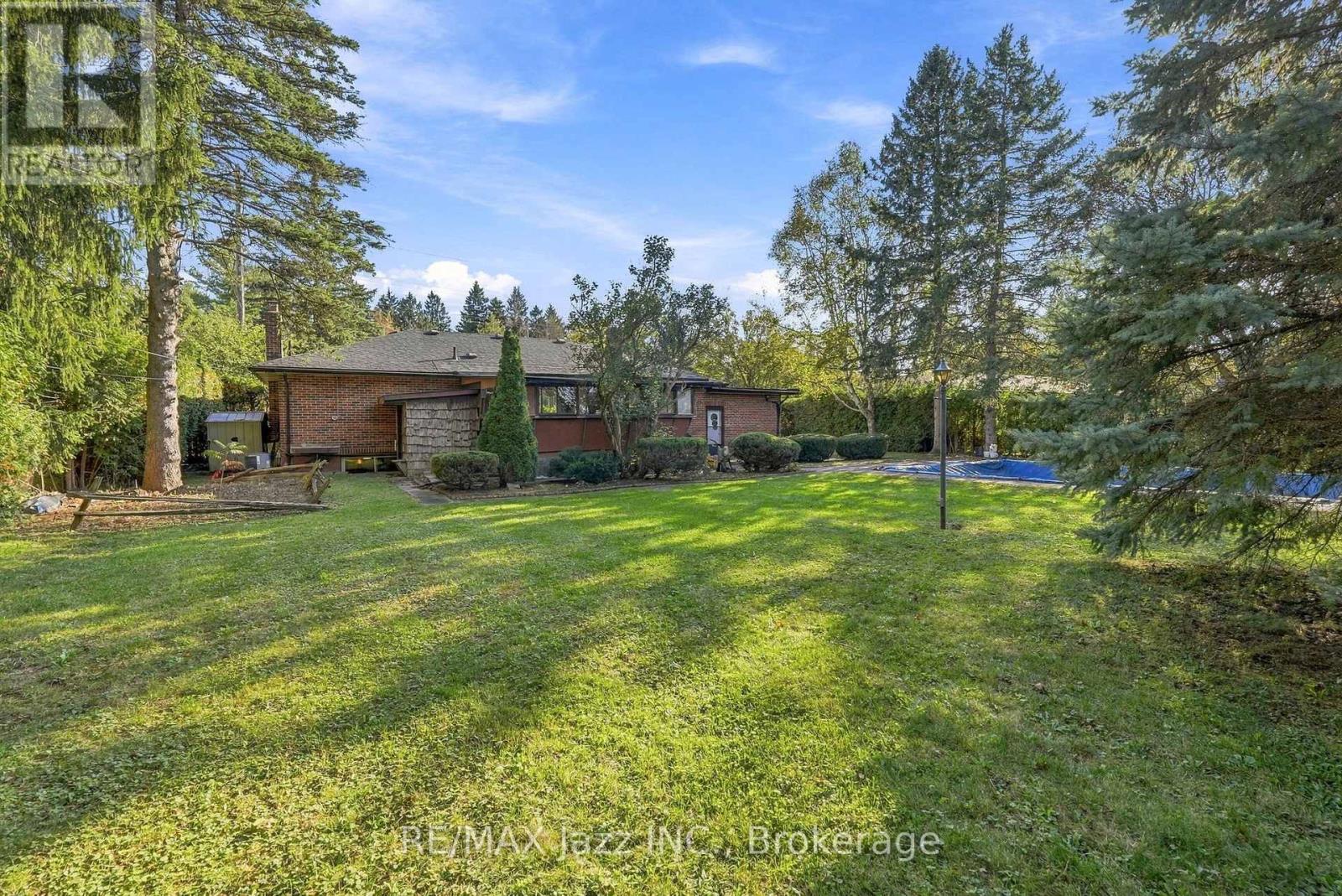 346 CONLIN ROAD E - 47