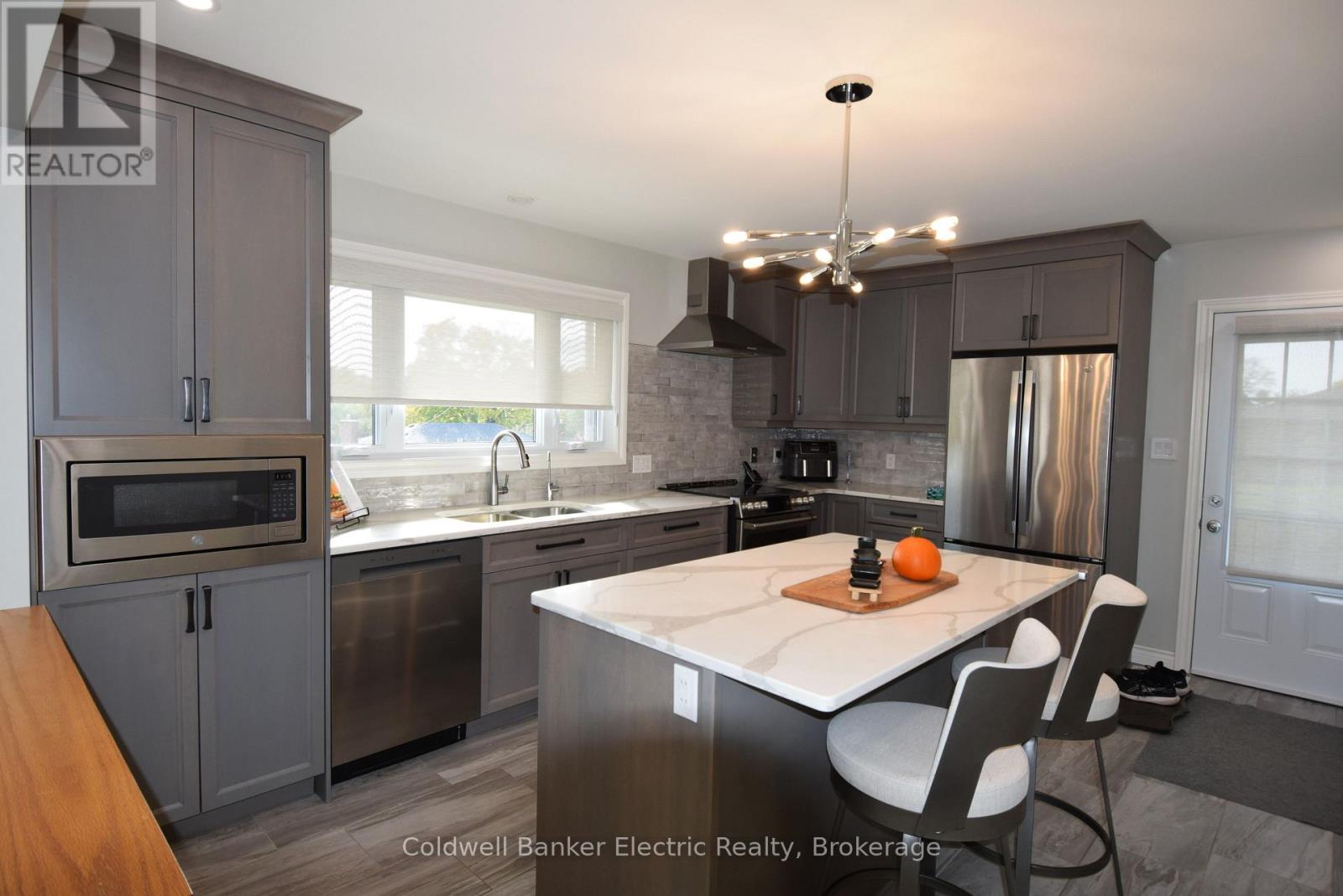 282 Gifford Drive, Douro-Dummer, ON photo 5