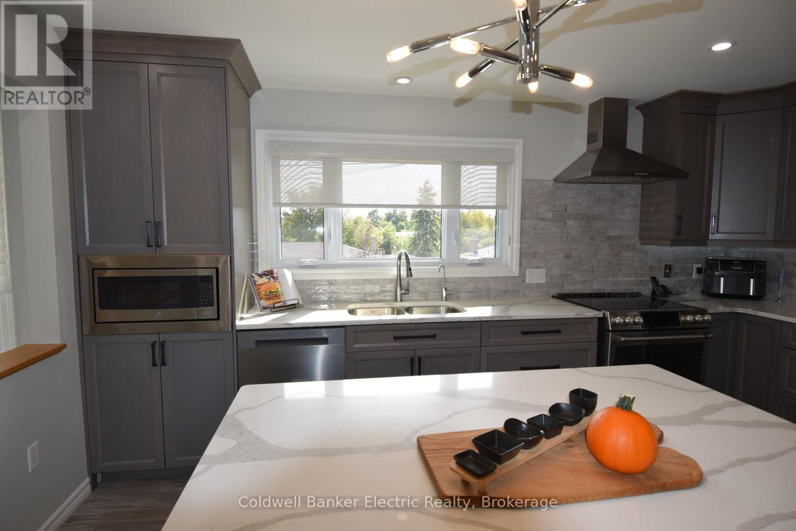 282 Gifford Drive, Douro-Dummer, ON photo 8