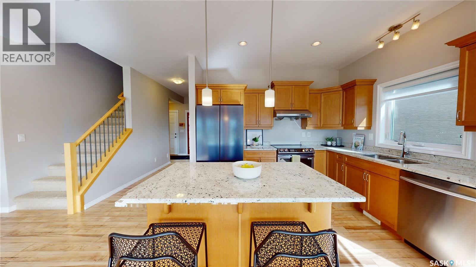 242 Whalley CRESCENT - Image 4