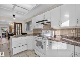 Recreation room - 11 Howson Cr Nw, Edmonton, AB T5A4T7 Photo 11