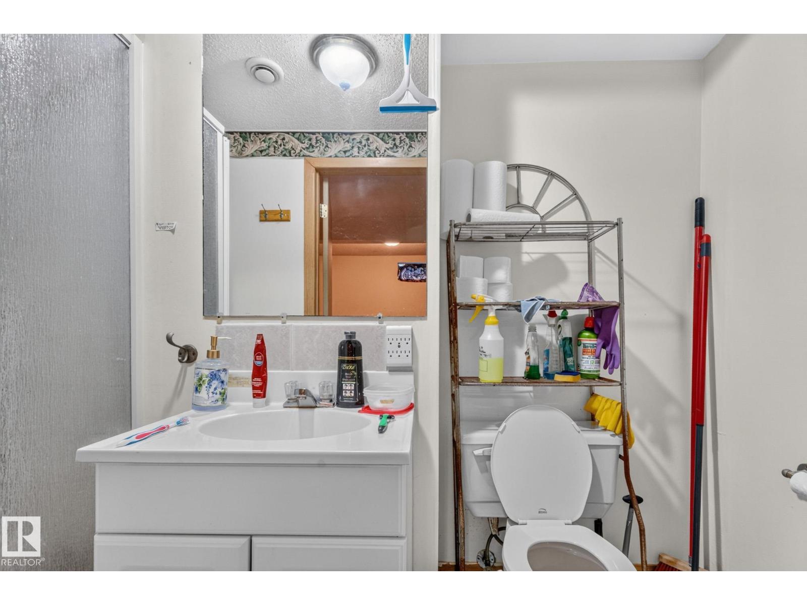 11 Howson Crescent NW, photo 33