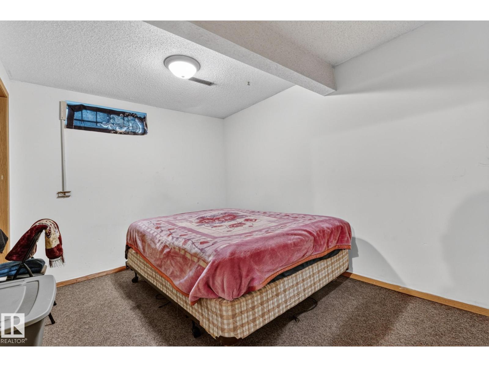 11 Howson Crescent NW, photo 32