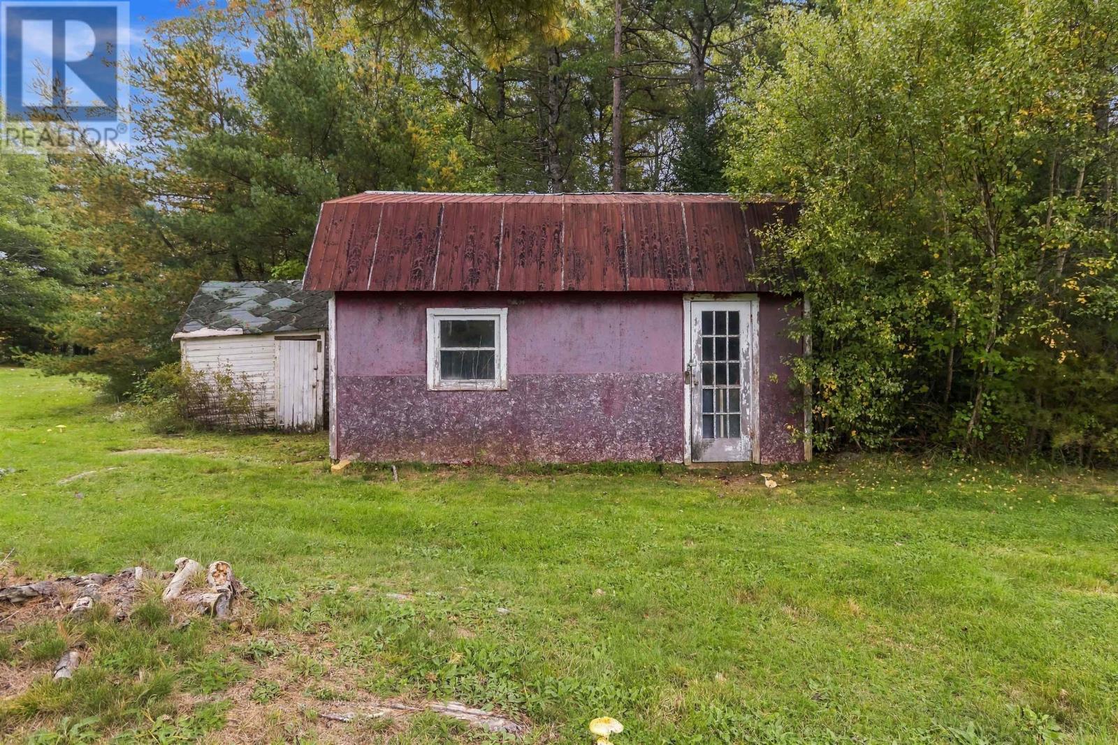 2643 Highway 210 - 27