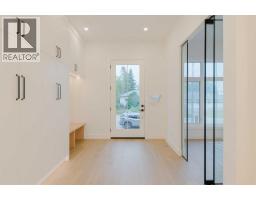 2207 Victoria Crescent NW - photo 4