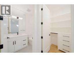 2207 Victoria Crescent NW - photo 37