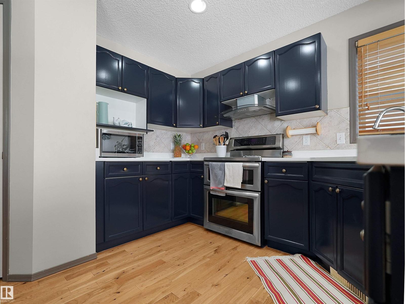 1025 GRAHAM CT NW - 11