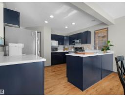 1025 Graham Ct Nw, Edmonton, AB T5T6L4 Photo 12