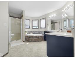 1025 Graham Ct Nw, Edmonton, AB T5T6L4 Photo 32