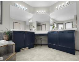 1025 Graham Ct Nw, Edmonton, AB T5T6L4 Photo 35