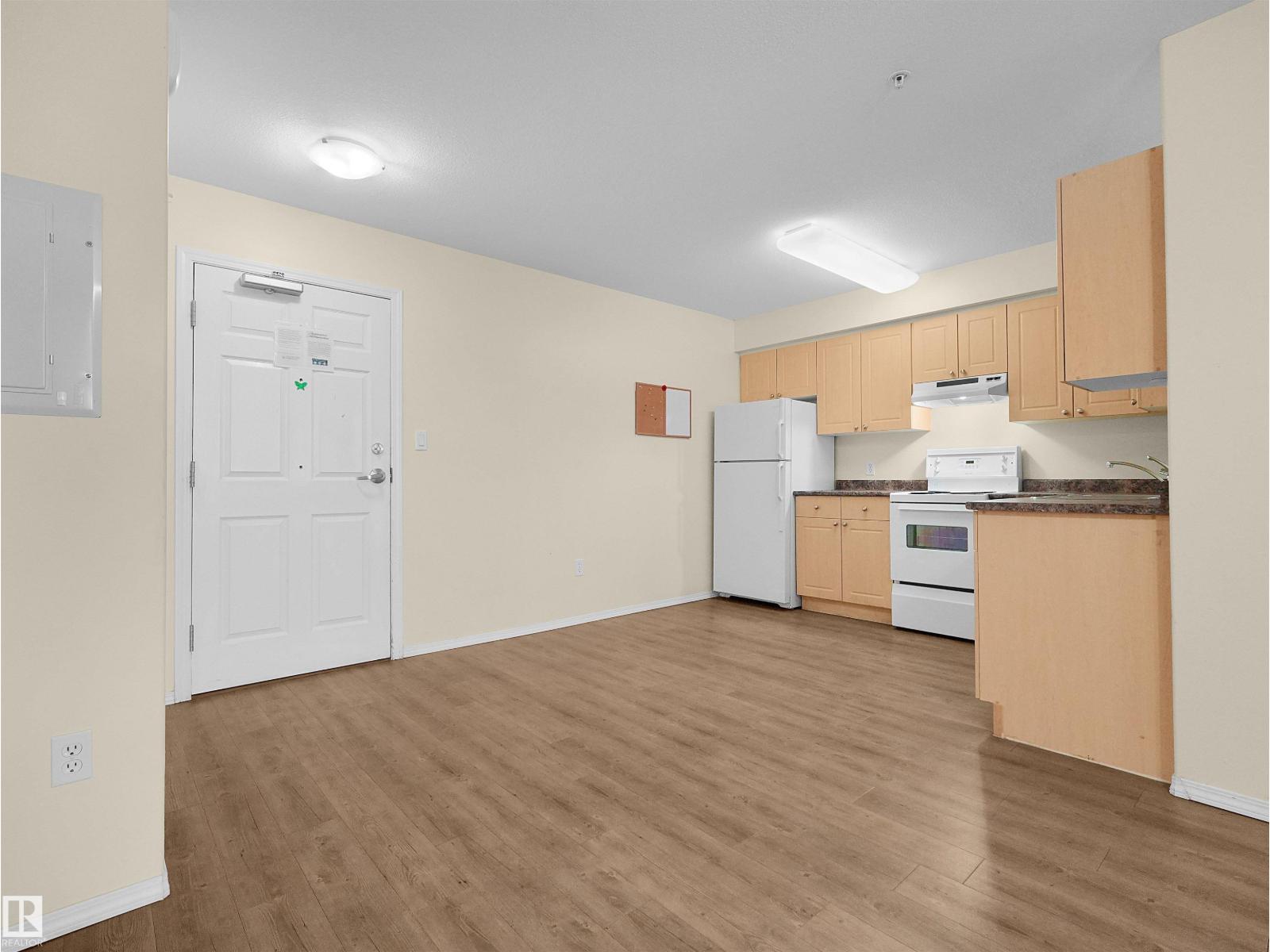 #328 8802 SOUTHFORT - Image 4