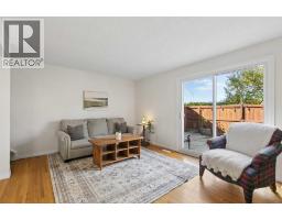 8, 330 Canterbury Drive SW - photo 7