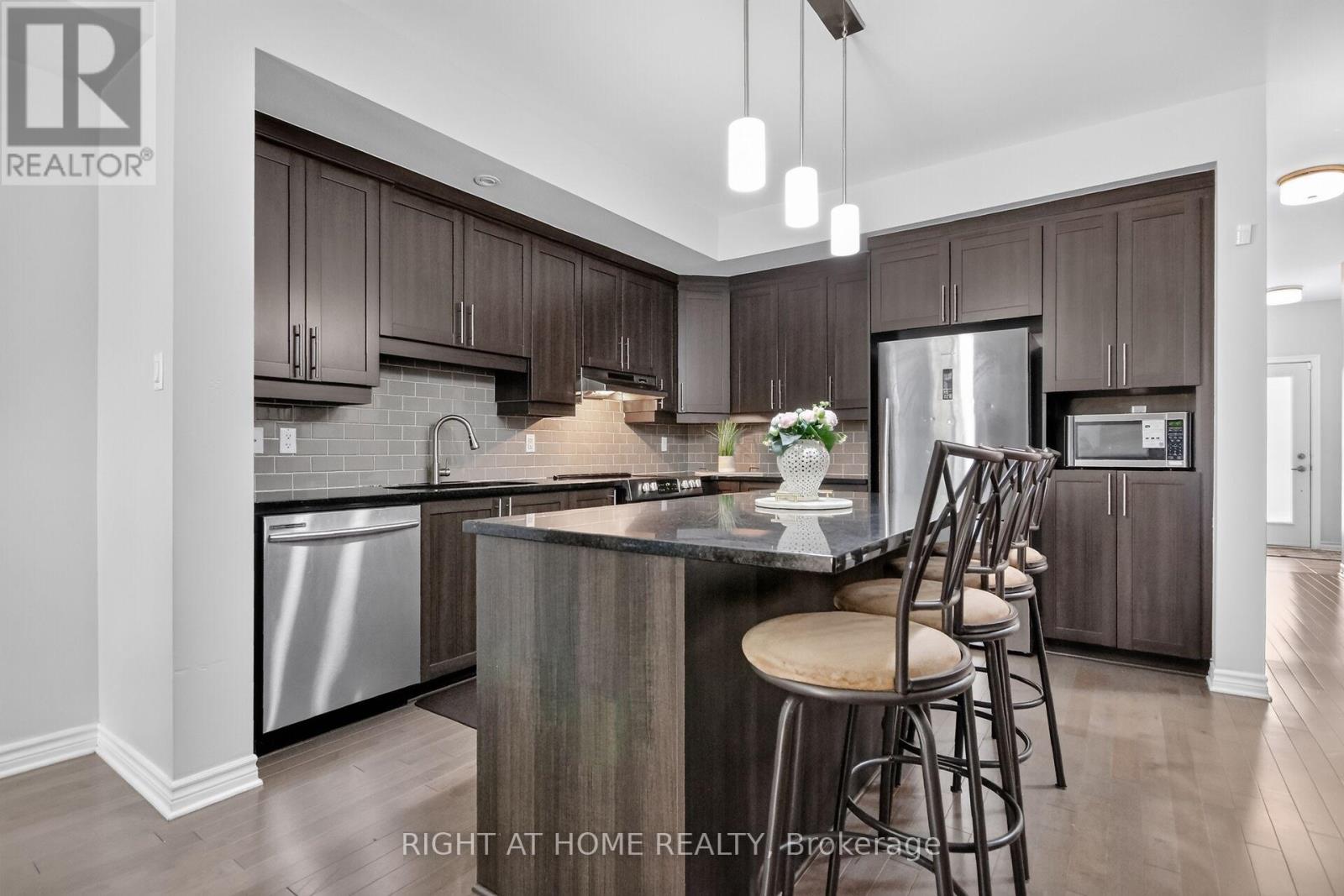 221 KING STREET - Image 11