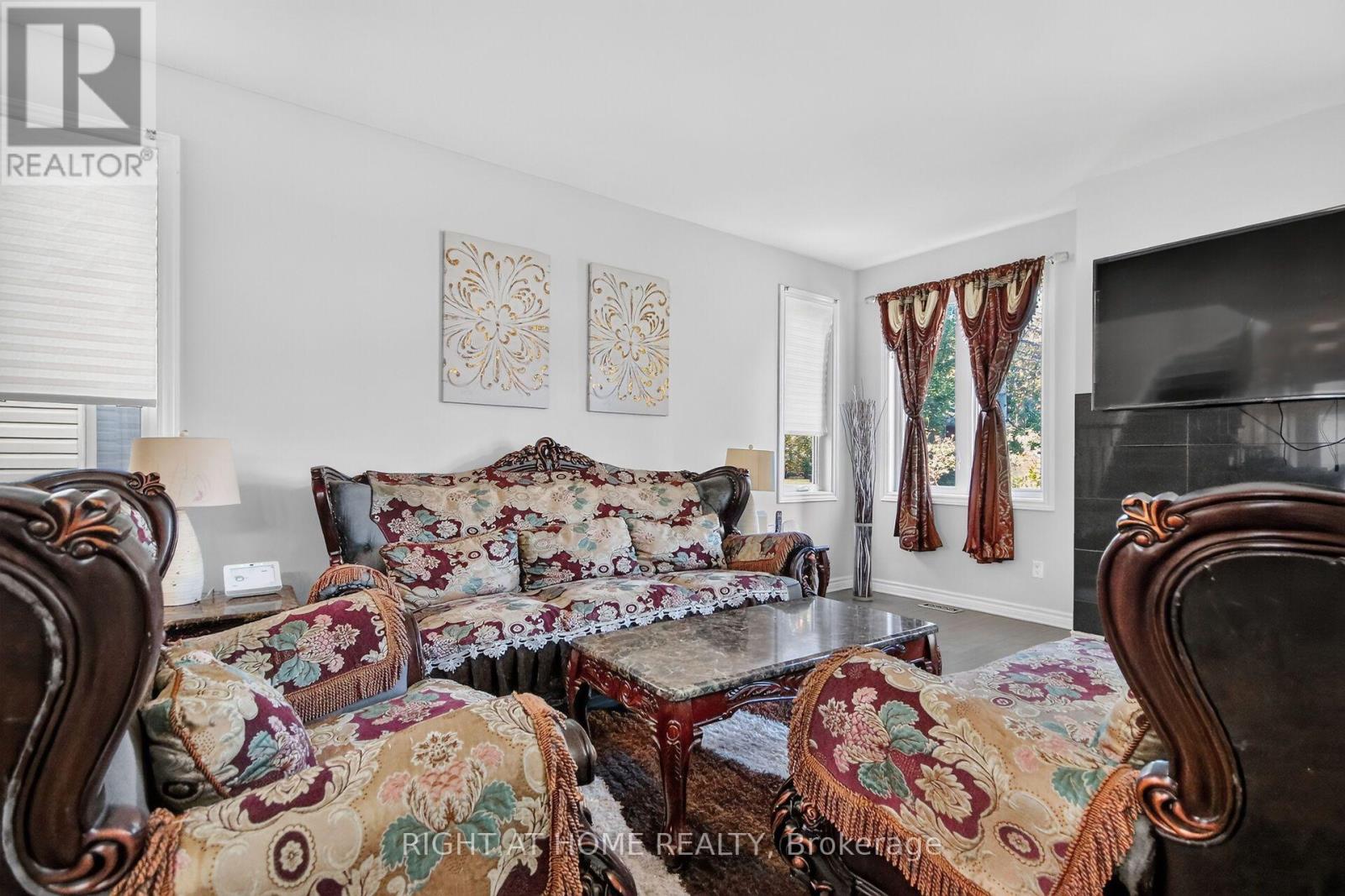 221 KING STREET - Image 13