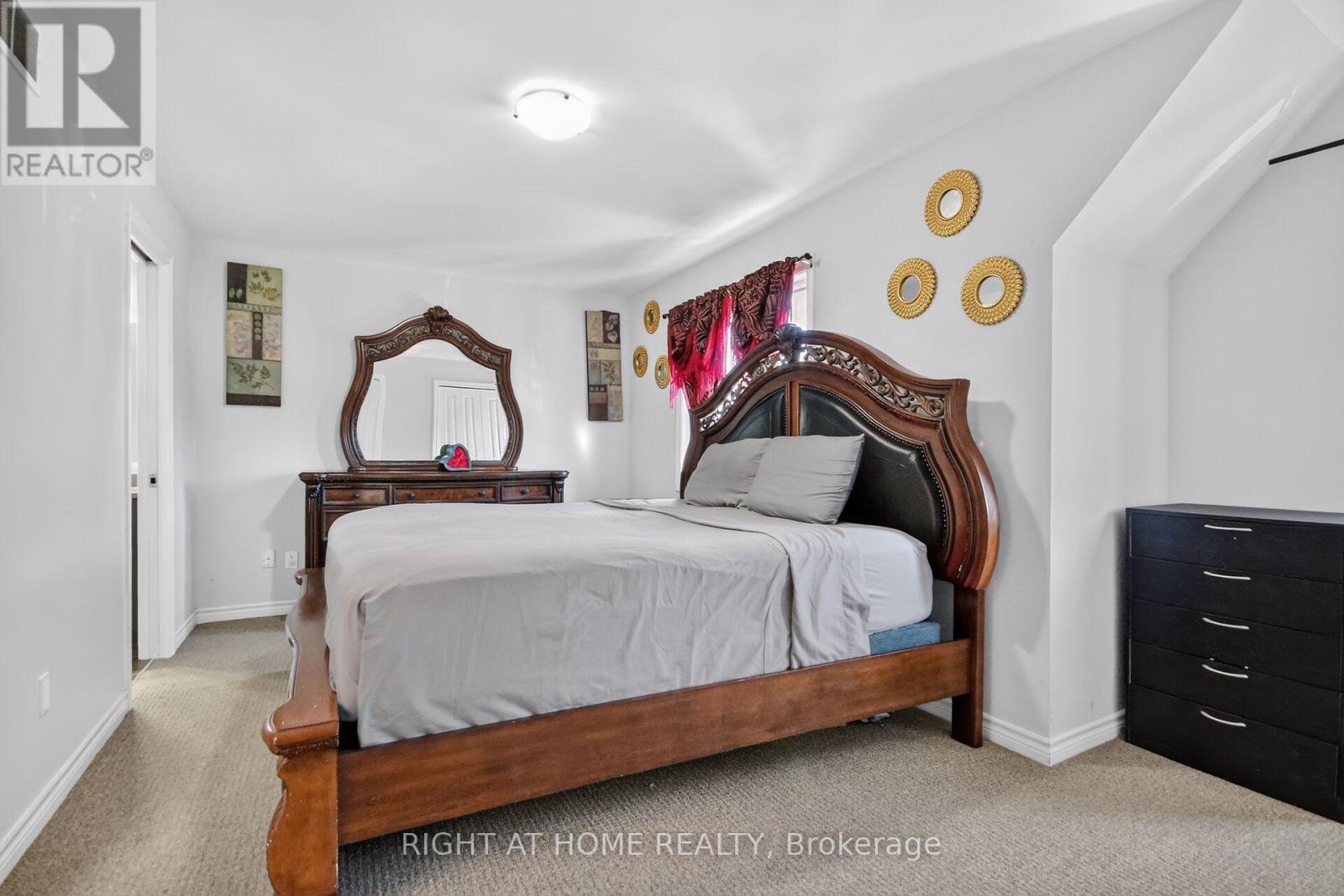 221 KING STREET - Image 16