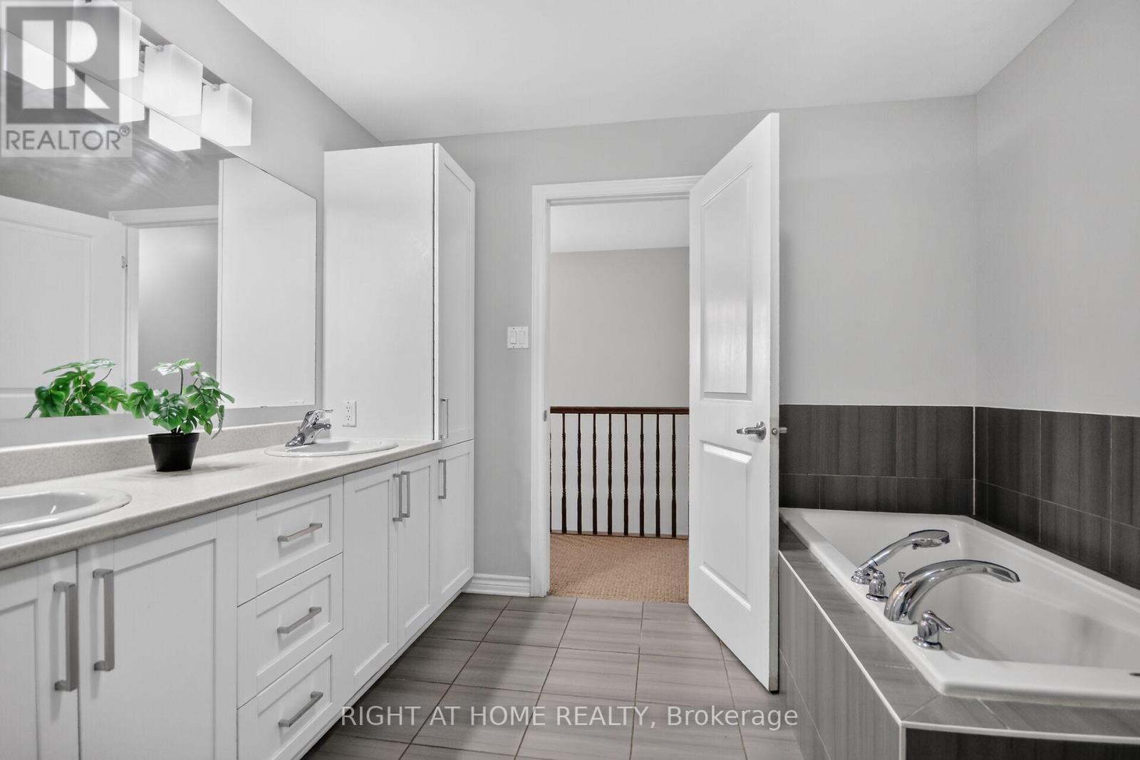 221 KING STREET - Image 23