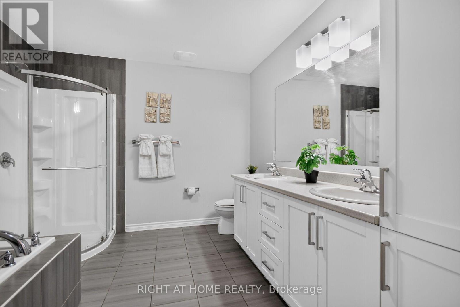 221 KING STREET - Image 24