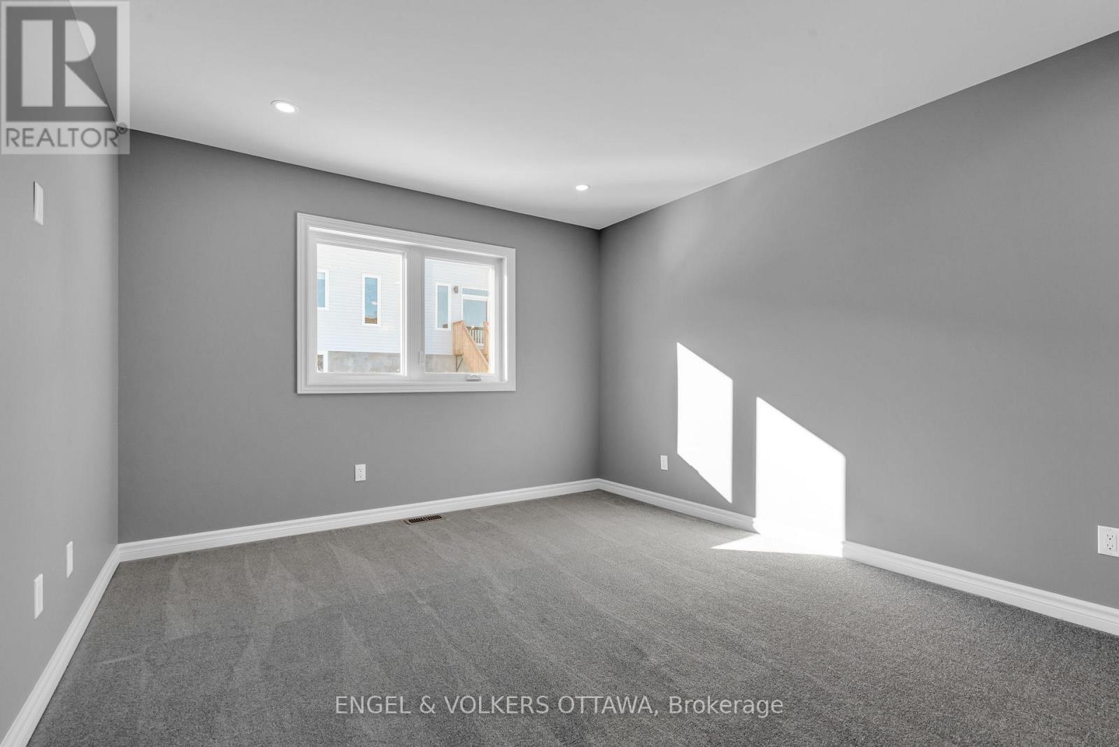 102 Seabert Drive — photo 12