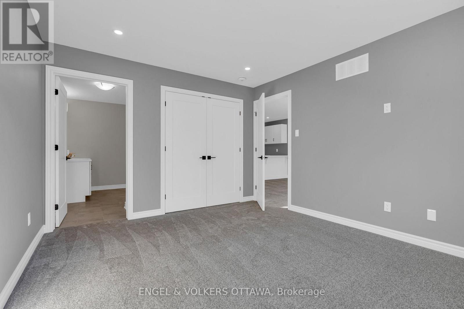 102 Seabert Drive — photo 13