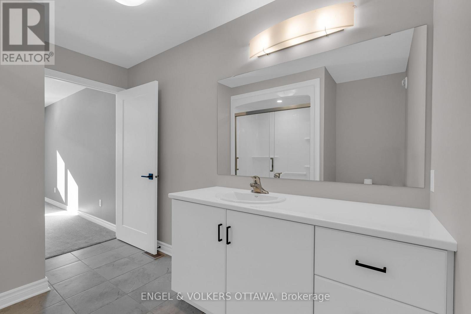 102 Seabert Drive — photo 15