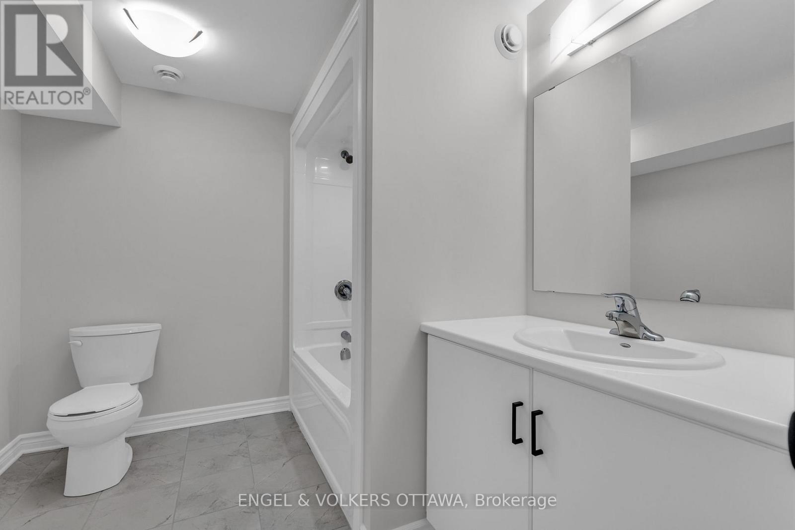 102 Seabert Drive — photo 21