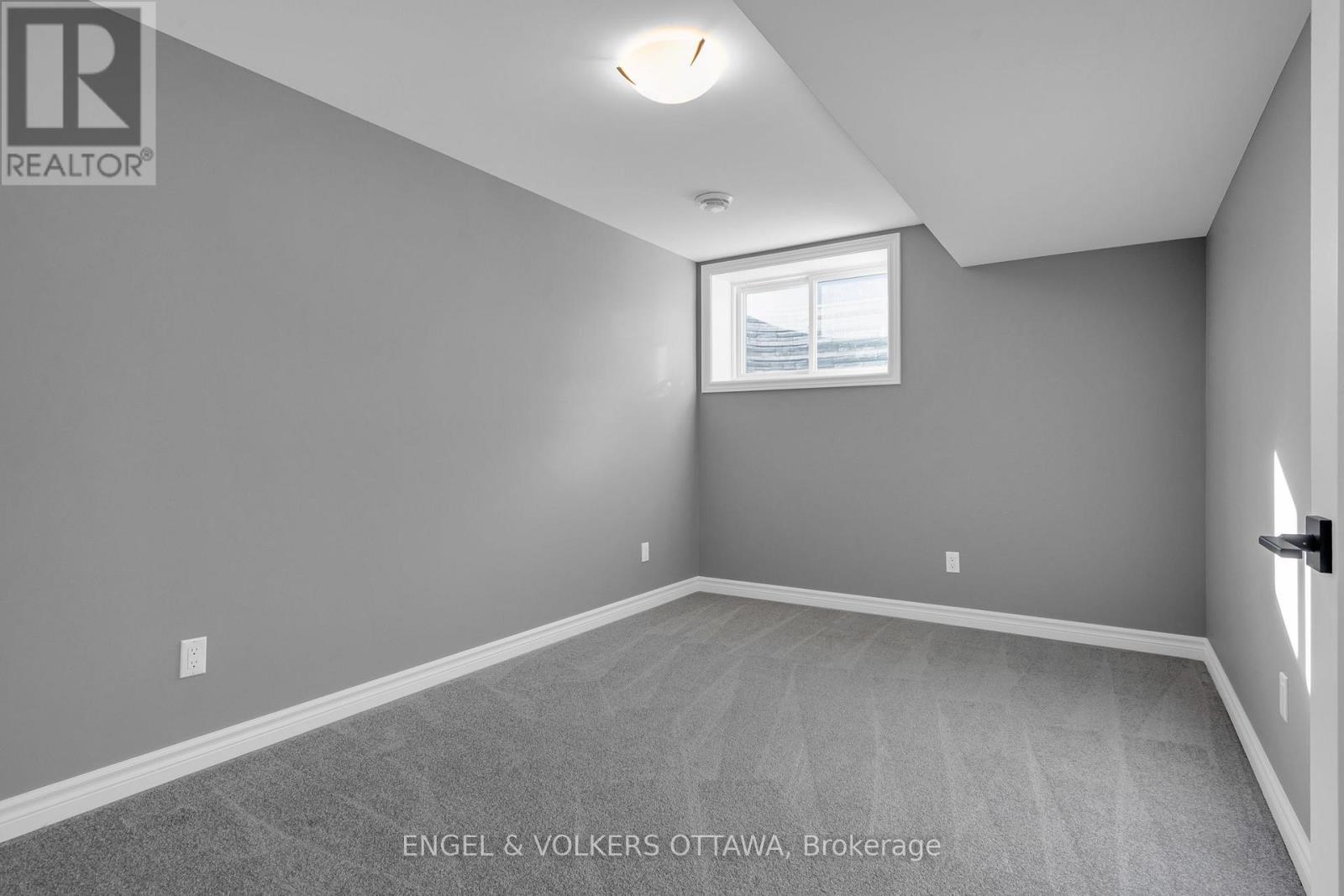 102 Seabert Drive — photo 23