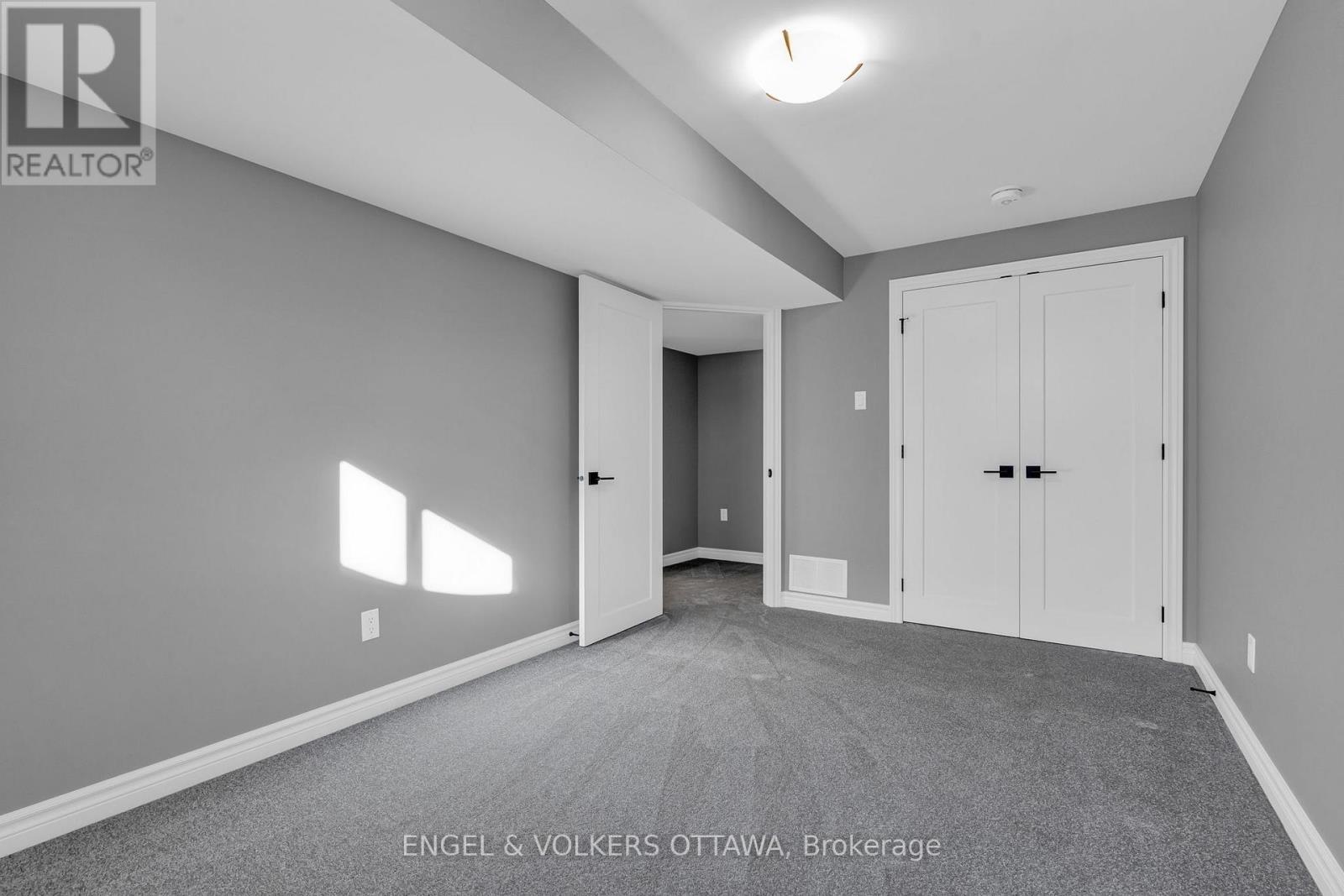102 Seabert Drive — photo 24
