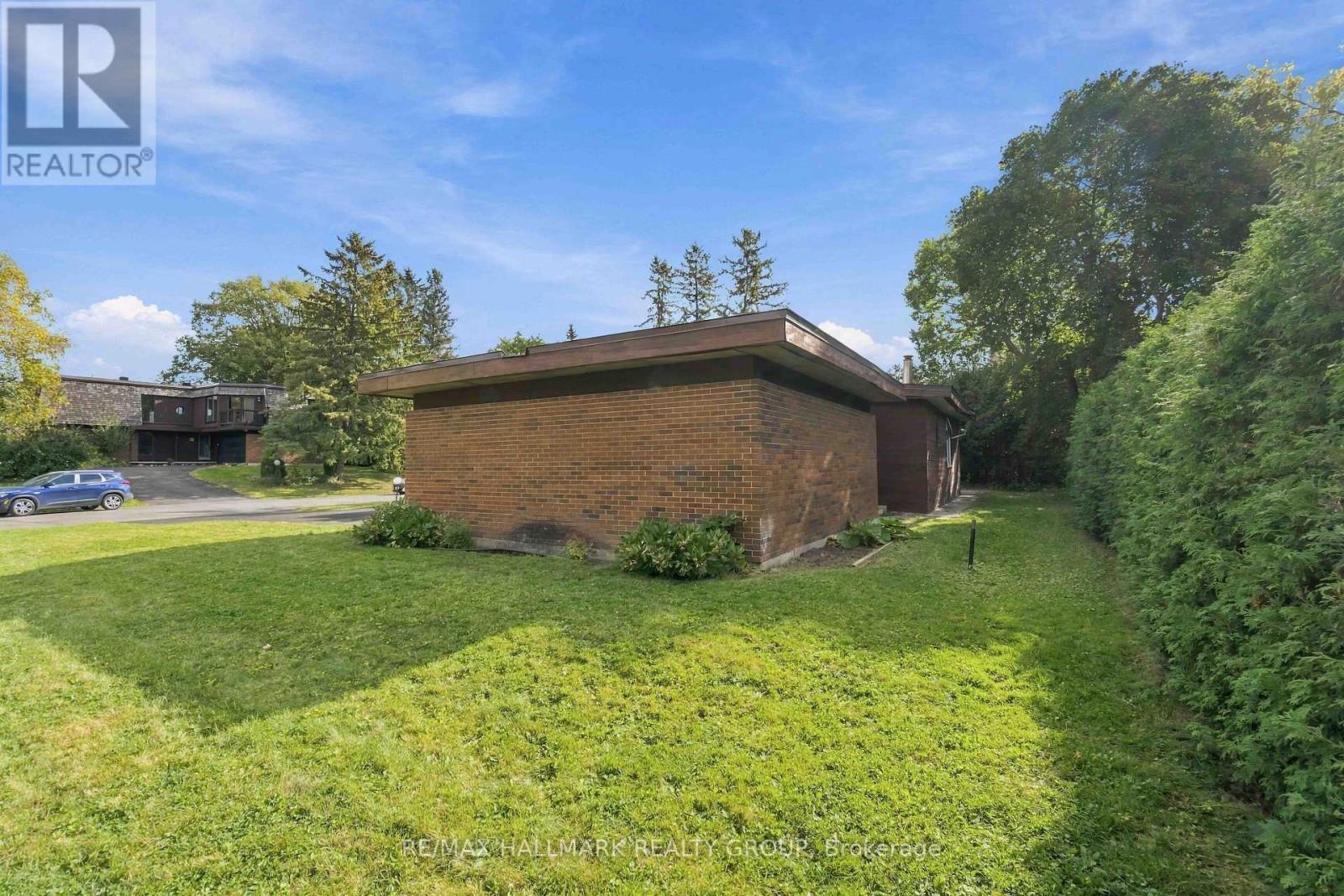 3 SANDWELL CRESCENT - 25