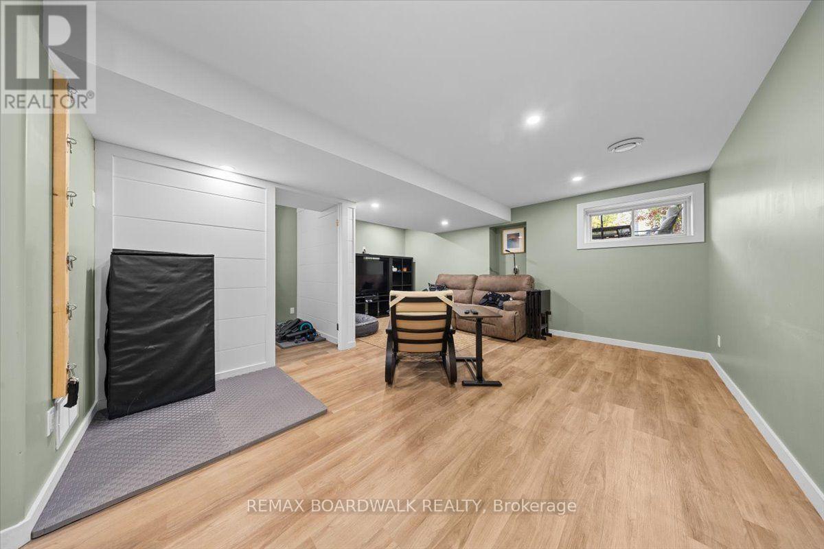 248 MUNRO STREET - Image 33