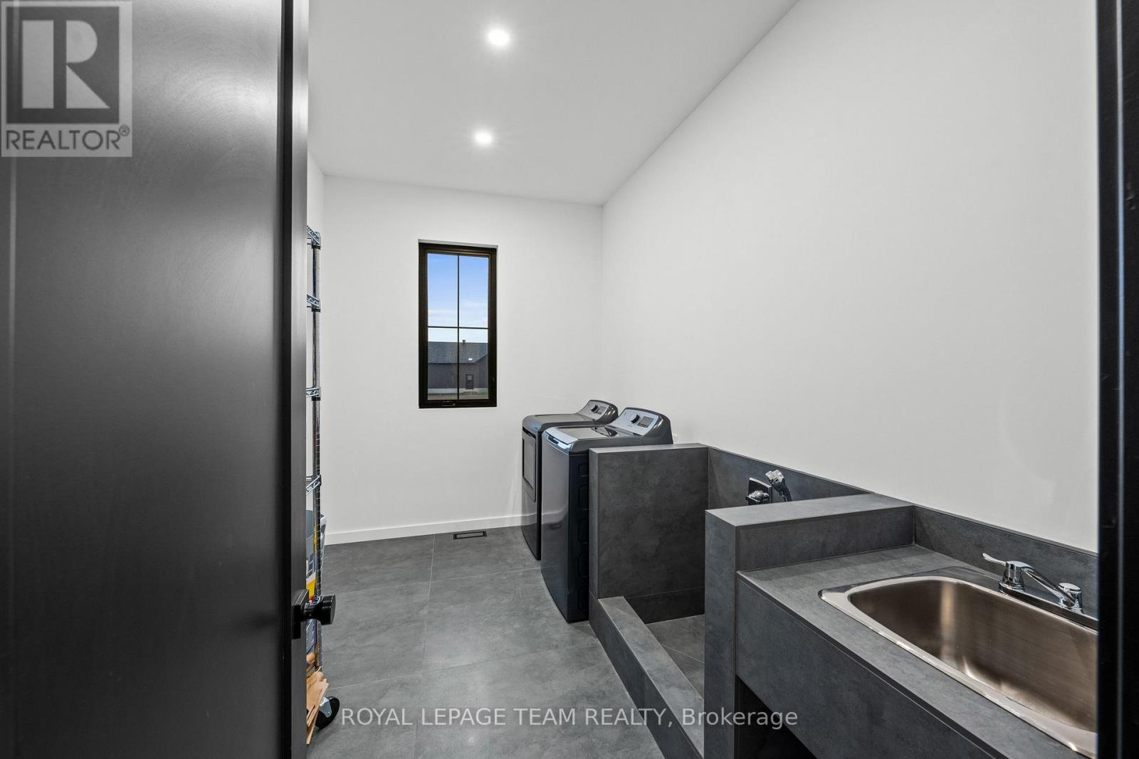4686 BIRCHGROVE ROAD - Image 29
