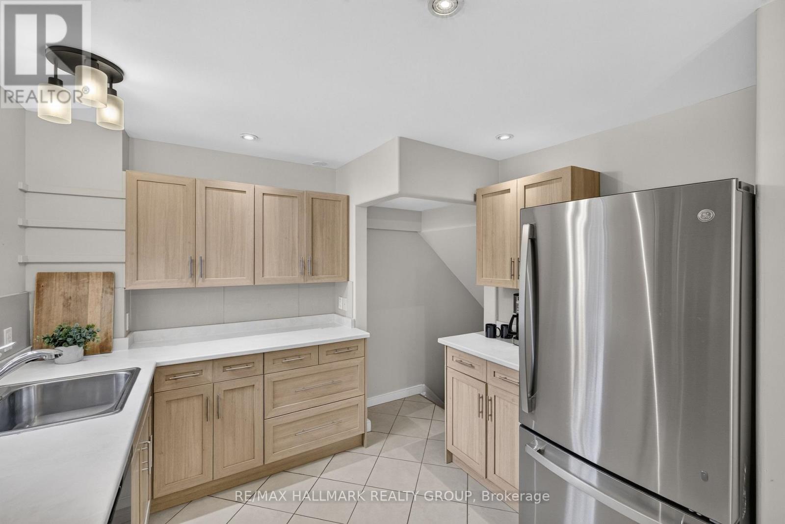 1246 SUMMERVILLE AVENUE - Image 12