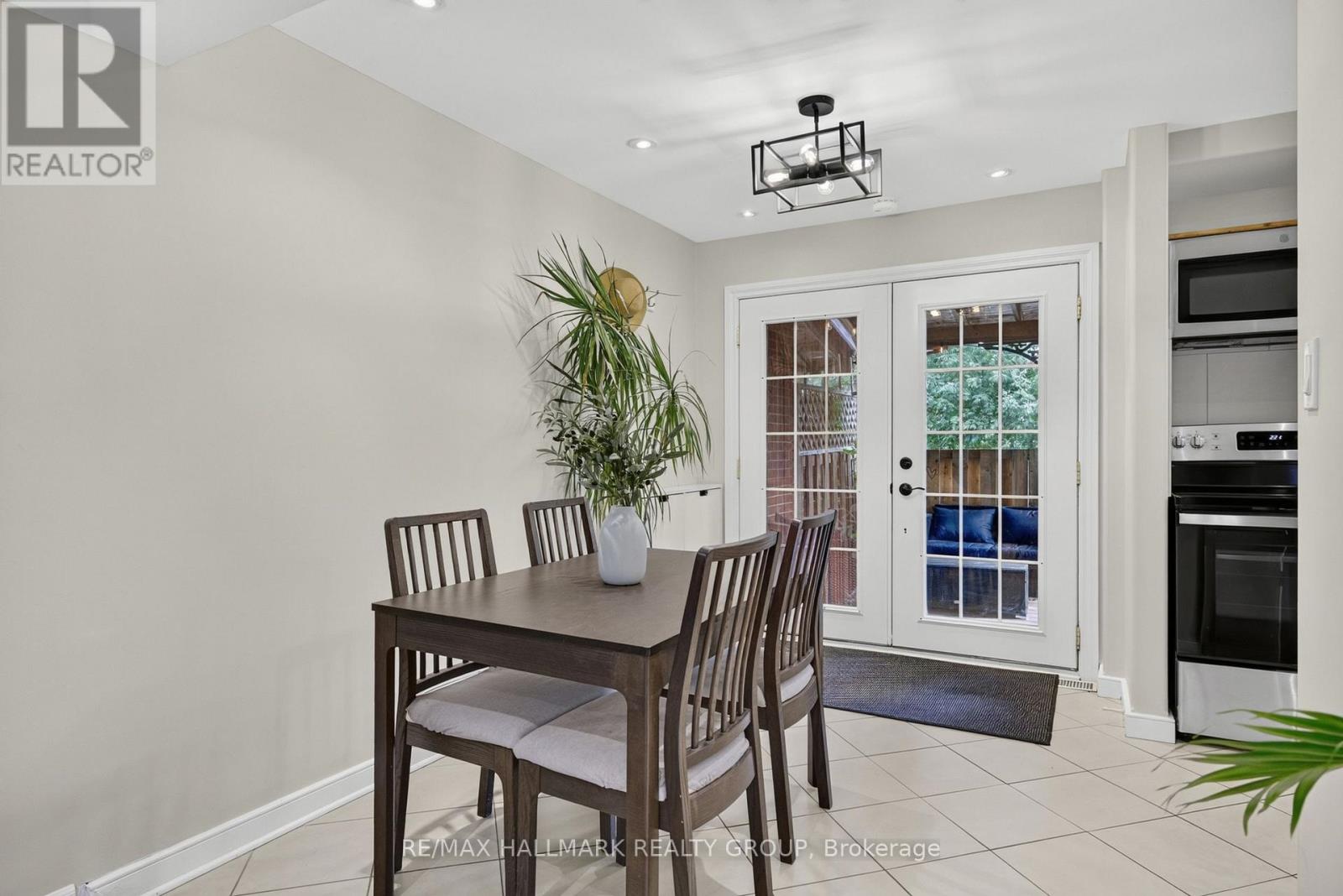 1246 SUMMERVILLE AVENUE - 8