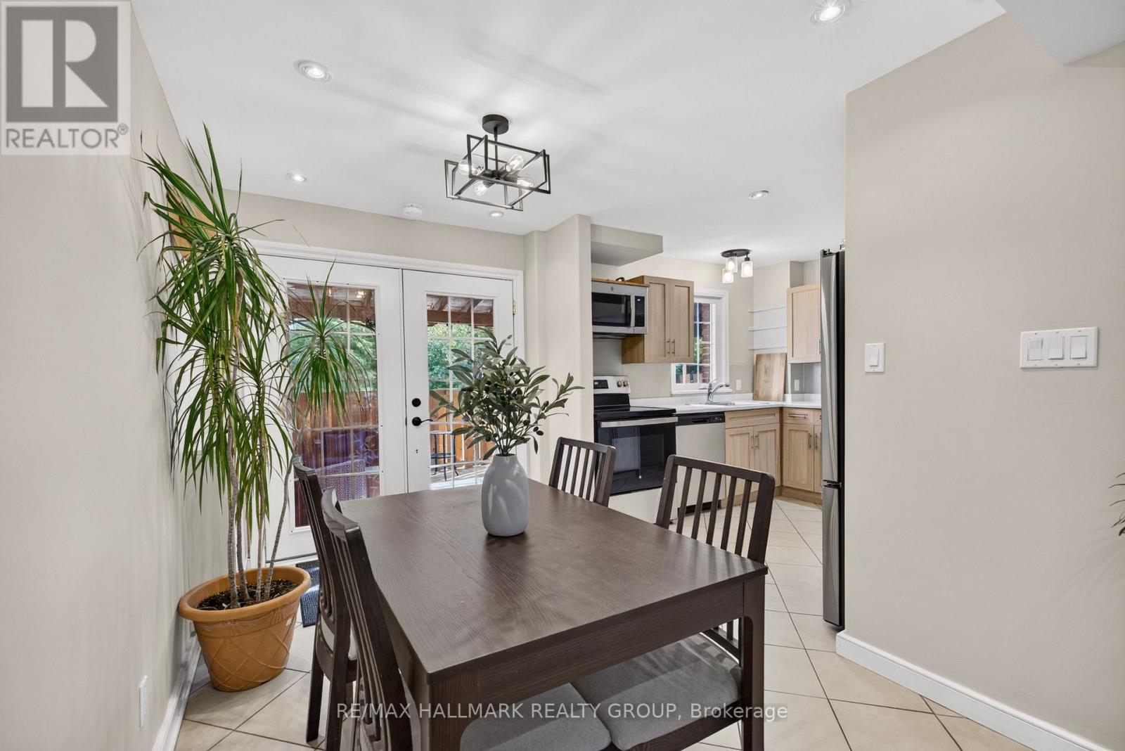 1246 SUMMERVILLE AVENUE - 9